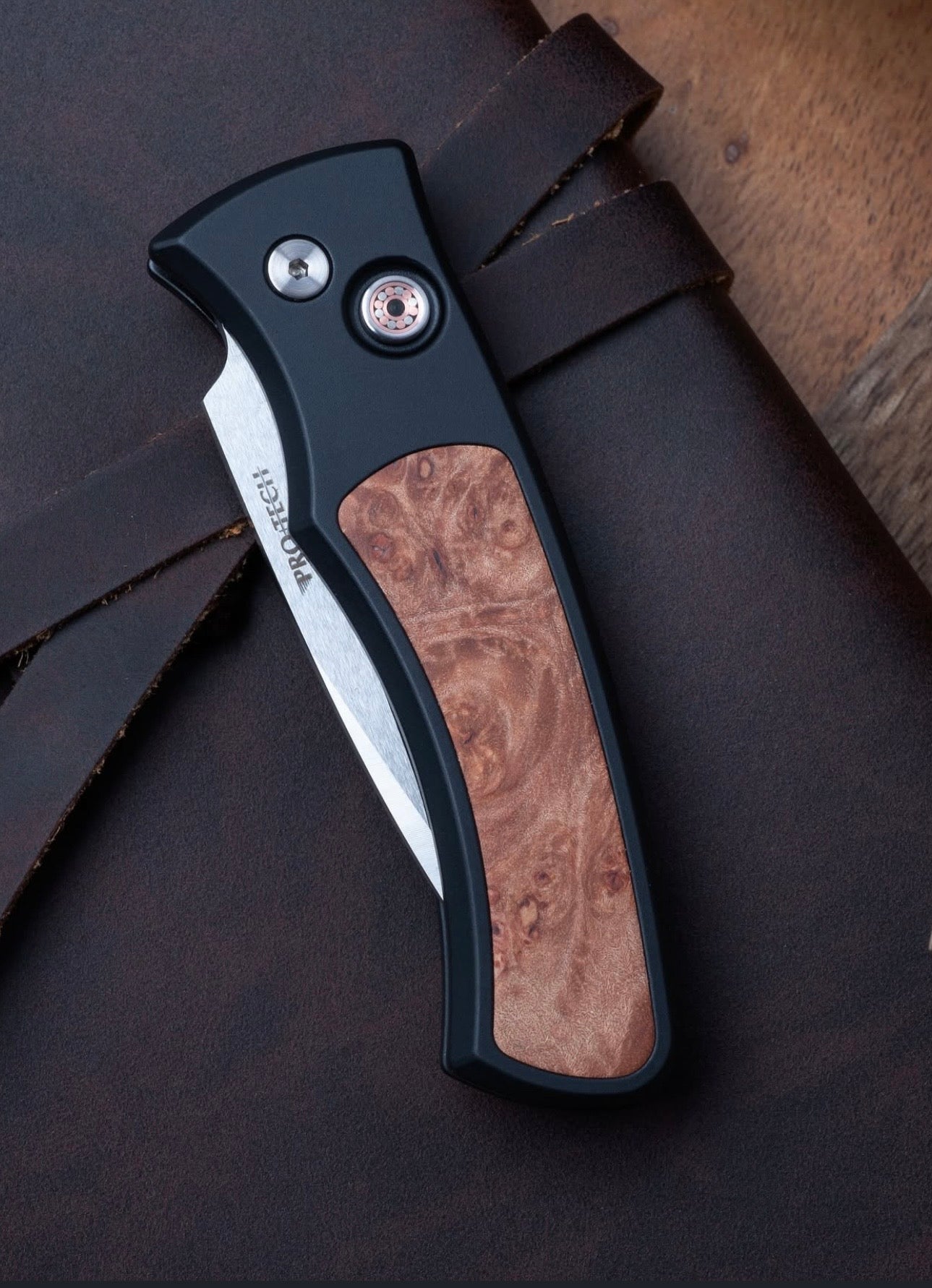 Pro-Tech-Pro-Tech DUKE.2110.Maple Duke AUTO - Black 6061 Aluminum Handle w/ Maple Burl Inlay - Machine Satin Magnacut Blade - Mosaic Pin Button-Urban Cutlery