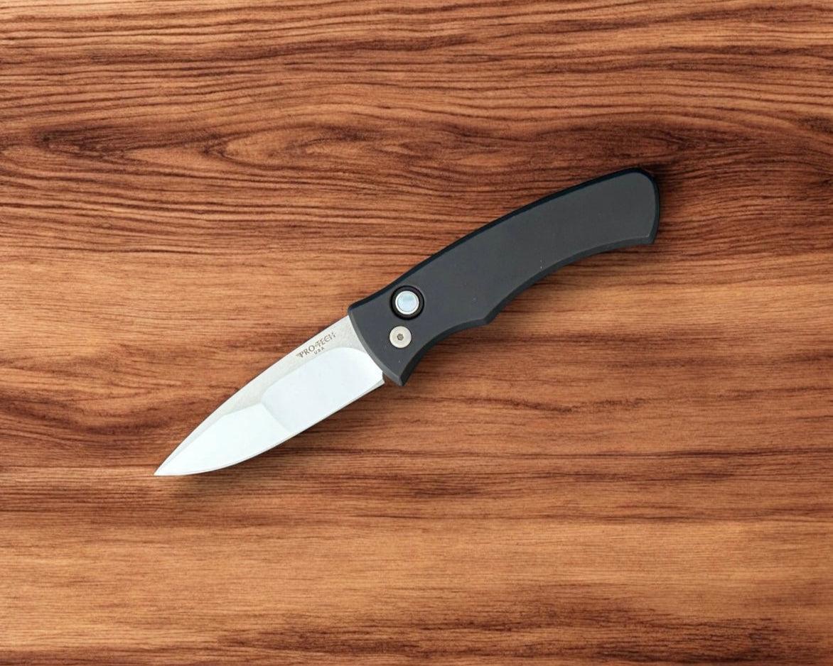 Pro-Tech-Pro-Tech Duke Custom 003 AUTO - Black 6061 Aluminum Handle - Polished Mike Irie Compound Ground 154CM Blade - Black Lip Pearl Button - Custom Clip-Urban Cutlery