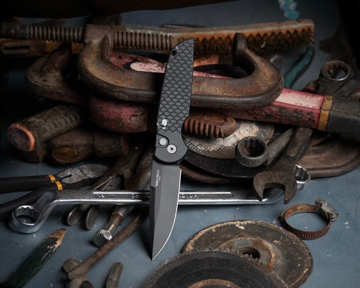 Pro-Tech-Pro-Tech TR-3.X1.M TR-3 AUTO - MILITARY ISSUE - Black "Fish Scale" Handle - Black 154cm Blade - Secondary Slide Safety-4-Urban Cutlery