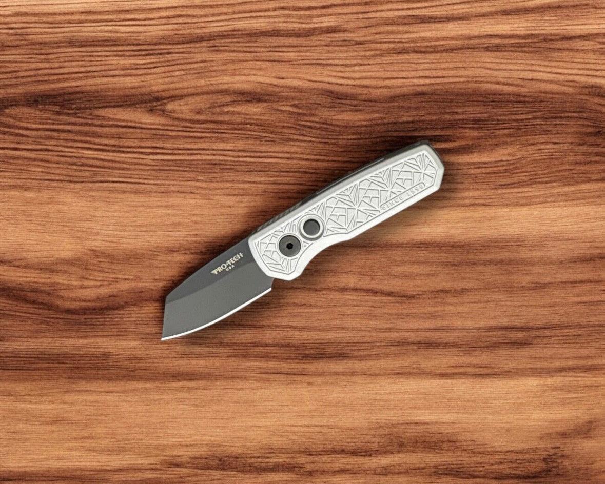 Pro-Tech-Protech R5203.Grey Nexus Runt AUTO - "Nexus" Textured Grey Handle - DLC Black 20CV Reverse Tanto Blade - Black Hardware-Urban Cutlery