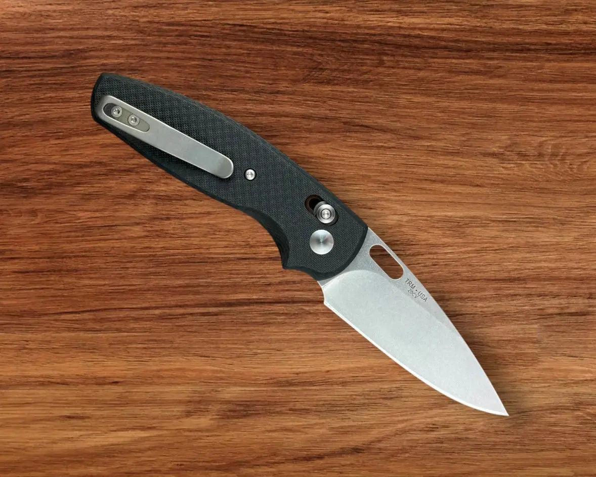 Three Rivers Mfg.-Three Rivers Mfg. (TRM) Bulldog - TEXTURED CARBON FIBER FLAT Handles - 20CV Blade-Urban Cutlery