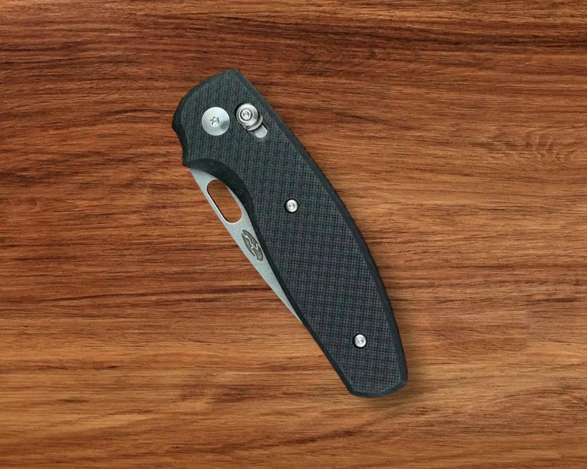 Three Rivers Mfg.-Three Rivers Mfg. (TRM) Bulldog - TEXTURED CARBON FIBER FLAT Handles - 20CV Blade-Urban Cutlery