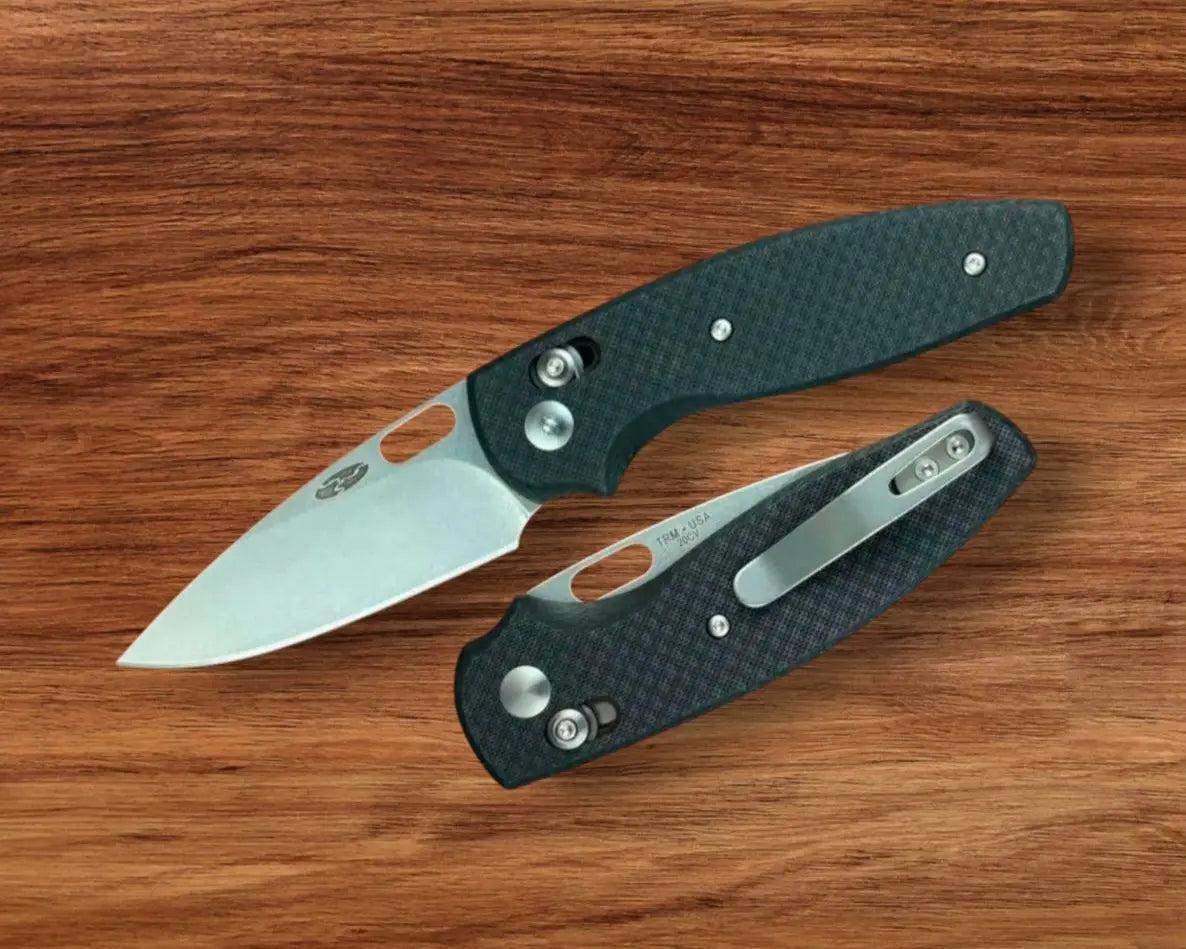 Three Rivers Mfg.-Three Rivers Mfg. (TRM) Bulldog - TEXTURED CARBON FIBER FLAT Handles - 20CV Blade-Urban Cutlery
