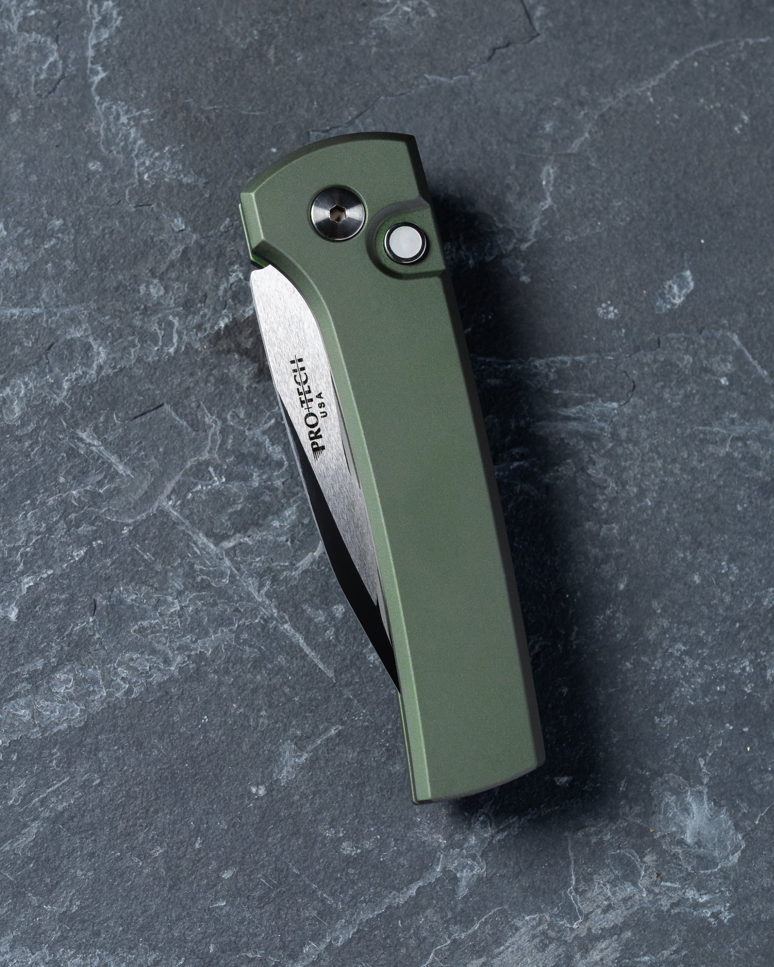 Pro-Tech Custom Scapegoat (2026 Scapegoat Compact Custom 003) Auto - Green Handle - Mike Irie Compound Ground Mirror Polish 154CM Blade - Black Lip Pearl Button