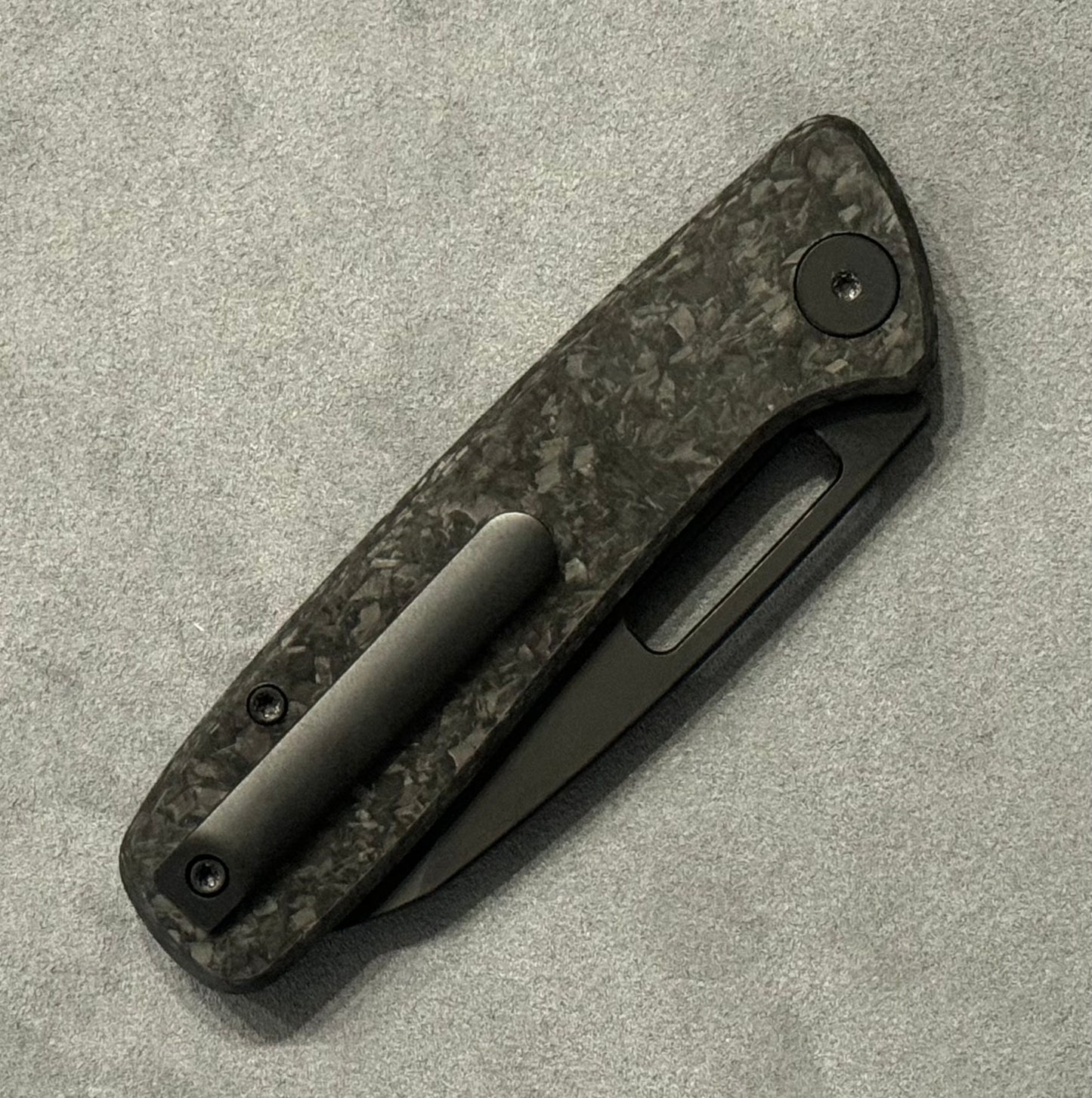 Bridgeport Knife Co 395 LL V2 - Shred Carbon Fiber - Blackwashed Blade Bridgeport Knife Co Urban Cutlery & Lifestyle Shoppe