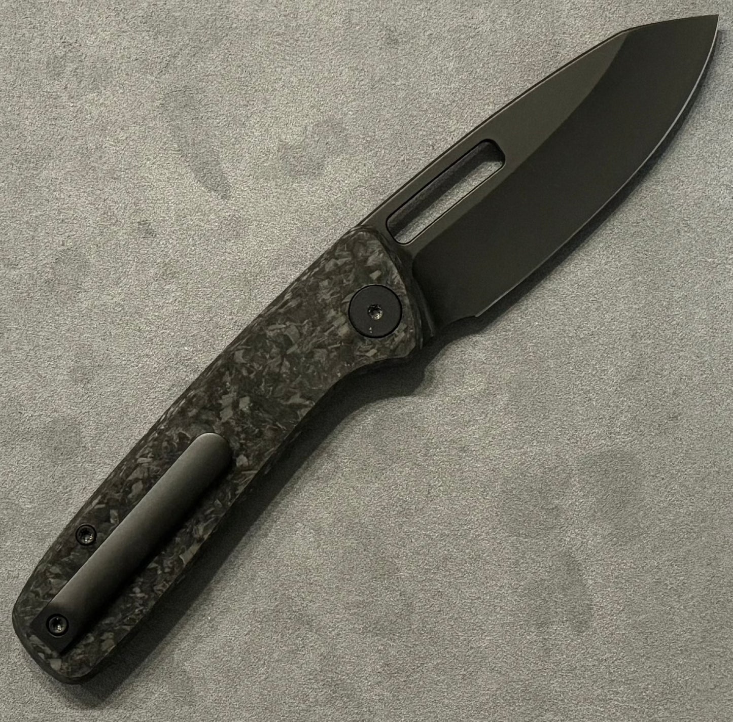 Bridgeport Knife Co 395 LL V2 - Shred Carbon Fiber - Blackwashed Blade Bridgeport Knife Co Urban Cutlery & Lifestyle Shoppe