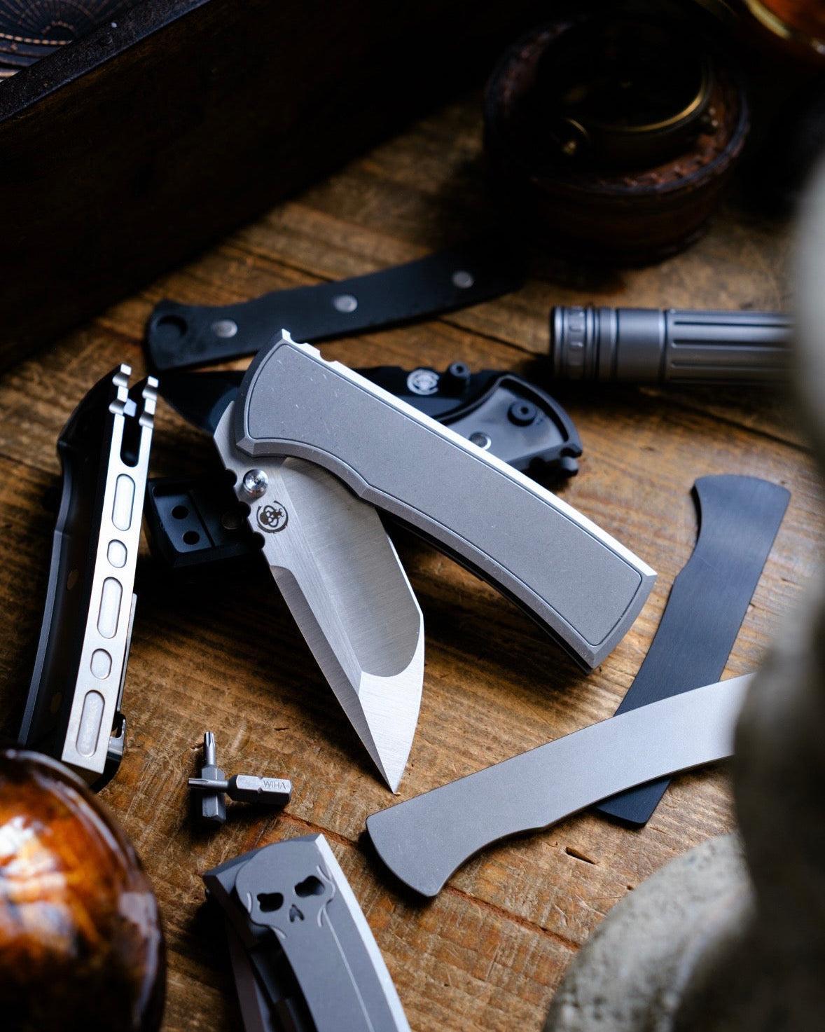 Chaves Knives-Chaves Knives Magnetic Inlay Integral Redencion 229 Frame Lock - Stonewash Titanium Handles w/ Magnetic Inlay - Belt Satin M390 Tanto Blade-4-Urban Cutlery