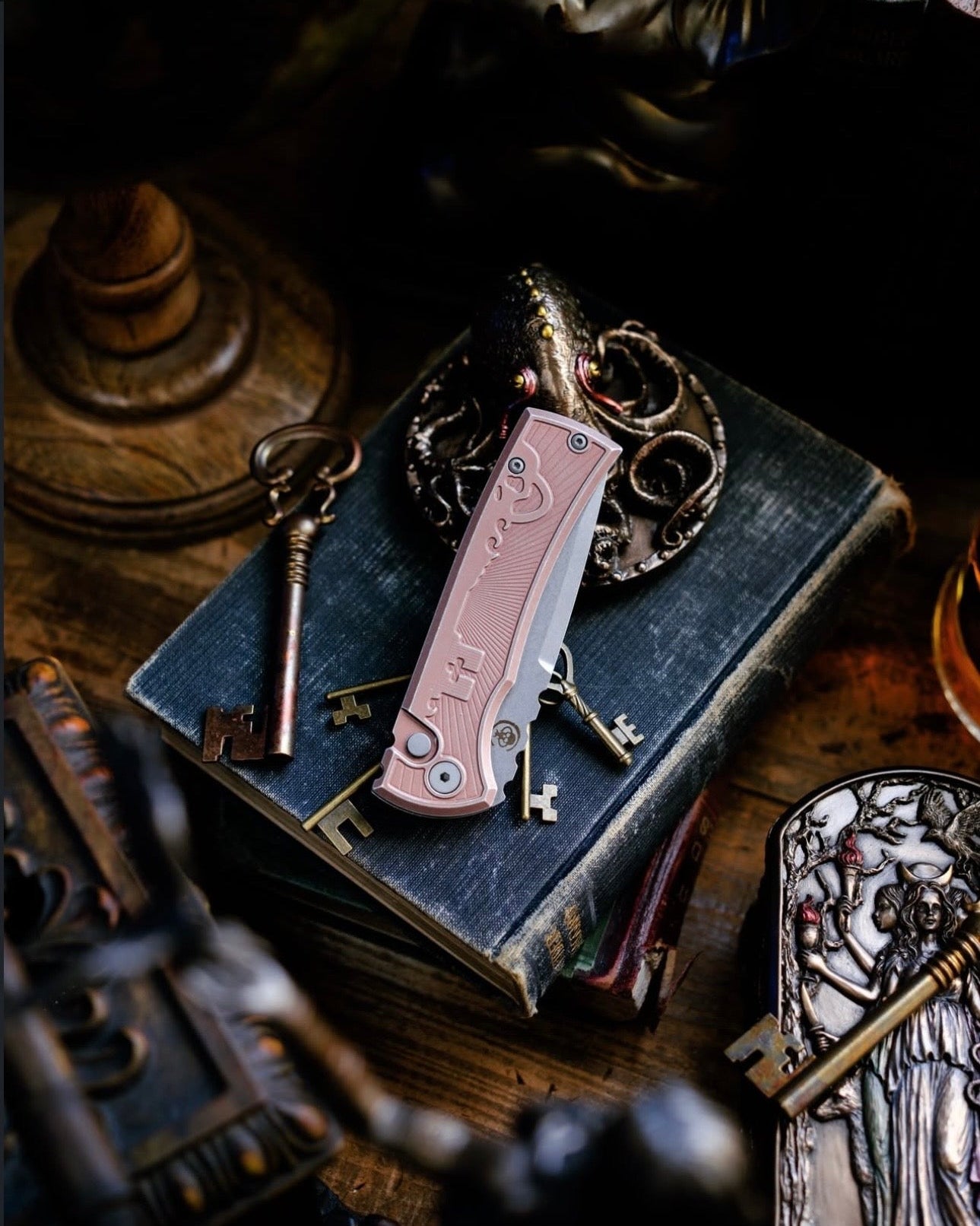 Chaves Knives-Chaves x Pro-Tech 229 Redencion Auto - Battle Worn FDE Key Milled Handles - Battle Worn Drop Point S35vn Blade-3-Urban Cutlery