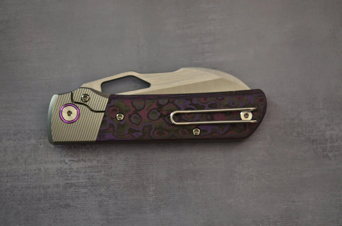 Divo Knives-Divo Stout V2 - RIGHTY - Purple Haze - Belt Satin Blade - Pre-Owned-5-Urban Cutlery