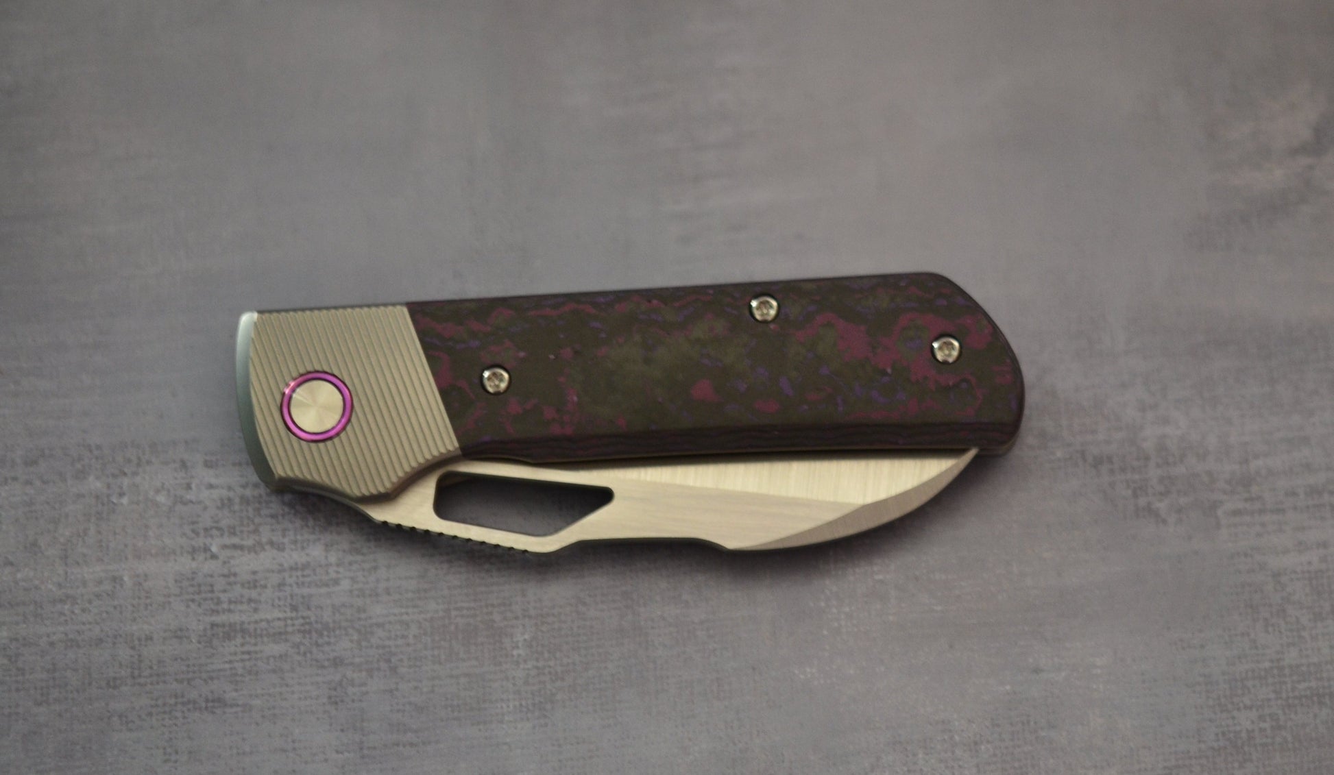 Divo Stout V2 - RIGHTY - Purple Haze - Belt Satin Blade - Pre-Owned Divo Knives Urban Cutlery & Lifestyle Shoppe