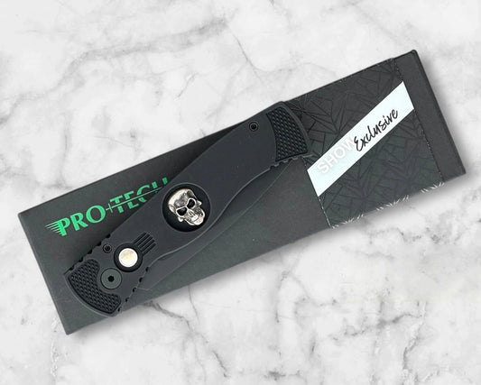 Pro-Tech 2025 F&F Show Exclusive SKULL Ltd. Edition TR-2 AUTO - Black Aluminum handle, Bruce Shaw designed sterling silver skull - Black Magnacut Blade - Pearl Button