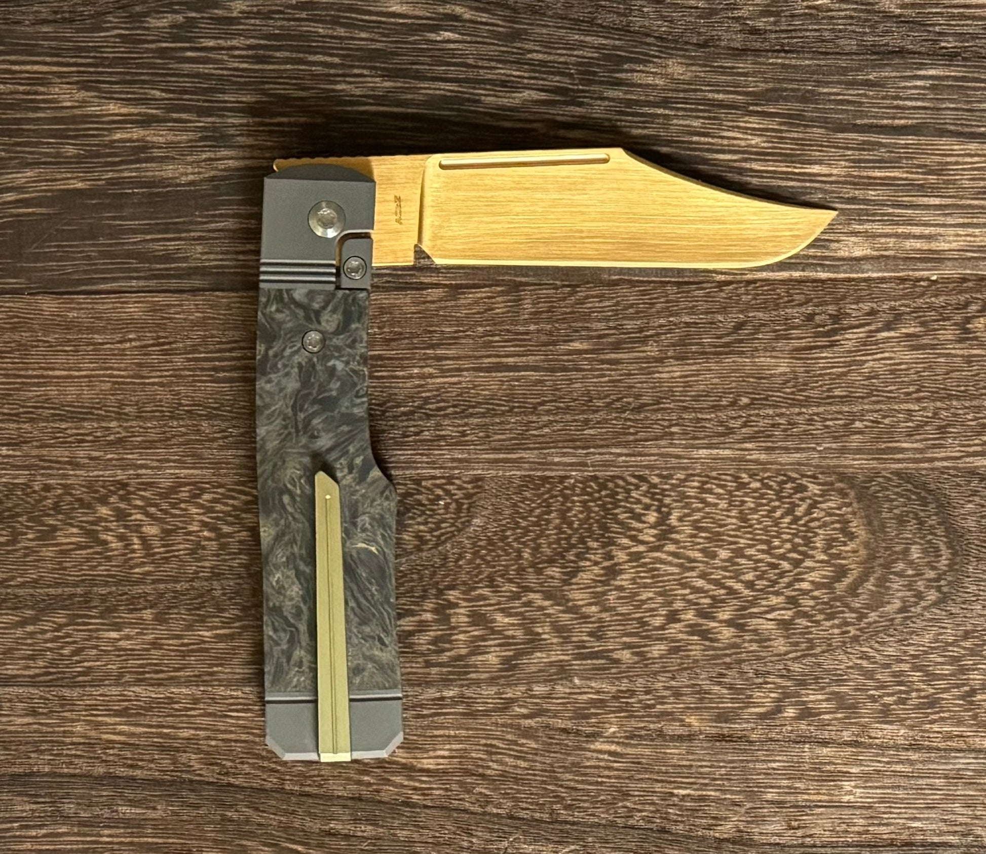 Jack Wolf Knives - GUNSLINGER JACK - FAT CARBON DARK MATTER GOLD - 18K GOLD CUSTOM #2 Jack Wolf Knives Urban Cutlery & Lifestyle Shoppe