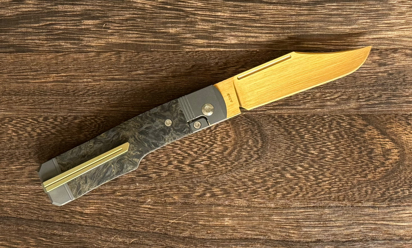 Jack Wolf Knives-Jack Wolf Knives - GUNSLINGER JACK - FAT CARBON DARK MATTER GOLD - 18K GOLD CUSTOM #2-2-Urban Cutlery