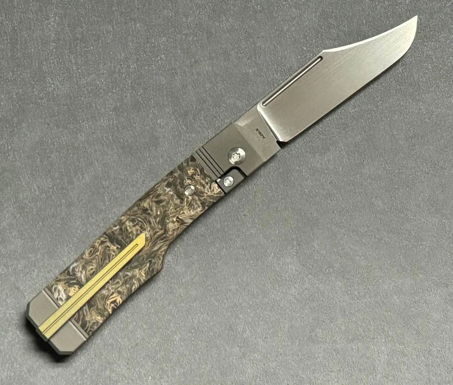 Jack Wolf Knives-Jack Wolf Knives - GUNSLINGER JACK - FAT CARBON DARK MATTER GOLD HAND SATIN-10-Urban Cutlery