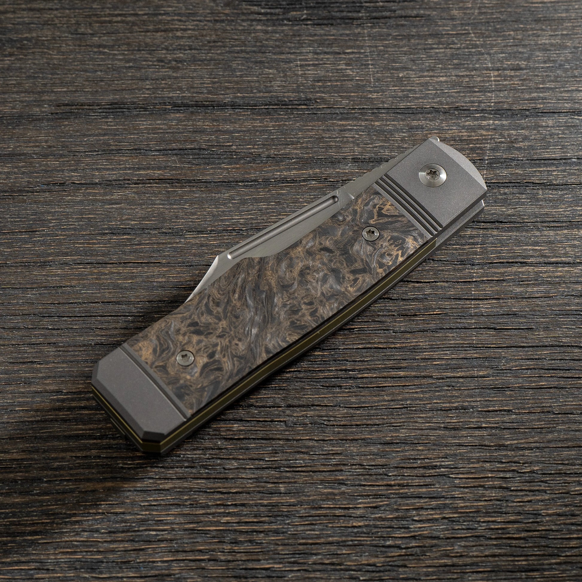 Jack Wolf Knives-Jack Wolf Knives - GUNSLINGER JACK - FAT CARBON DARK MATTER GOLD HAND SATIN-5-Urban Cutlery