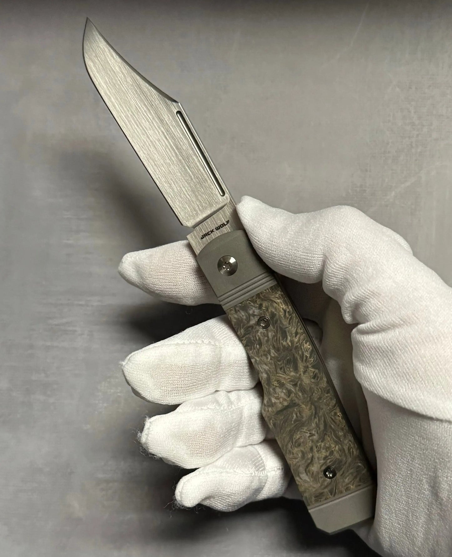 Jack Wolf Knives-Jack Wolf Knives - GUNSLINGER JACK - FAT CARBON DARK MATTER GOLD HAND SATIN-8-Urban Cutlery