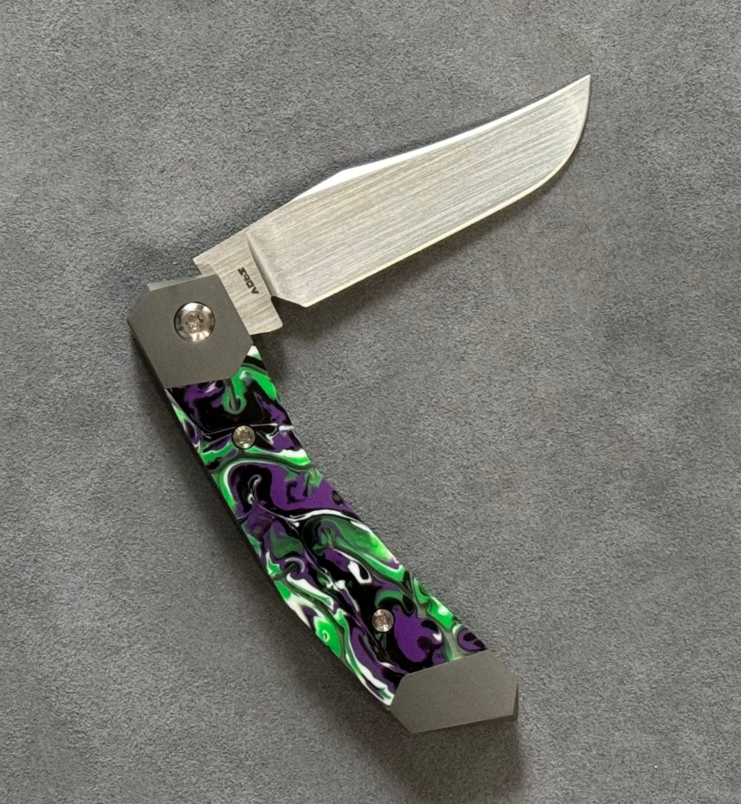 Jack Wolf Knives-Jack Wolf Knives - MINI CYBORG JACK - KAOTIC RESIN HAND SATIN-2-Urban Cutlery