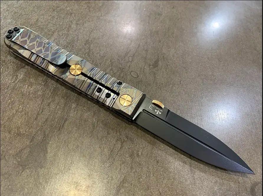 Les George; Elishewitz Knives-Elishewitz x Les George - Ek integral folder - Tiger Stripe Handle Finish - Dagger Blade (Single Edgle)-2-Urban Cutlery