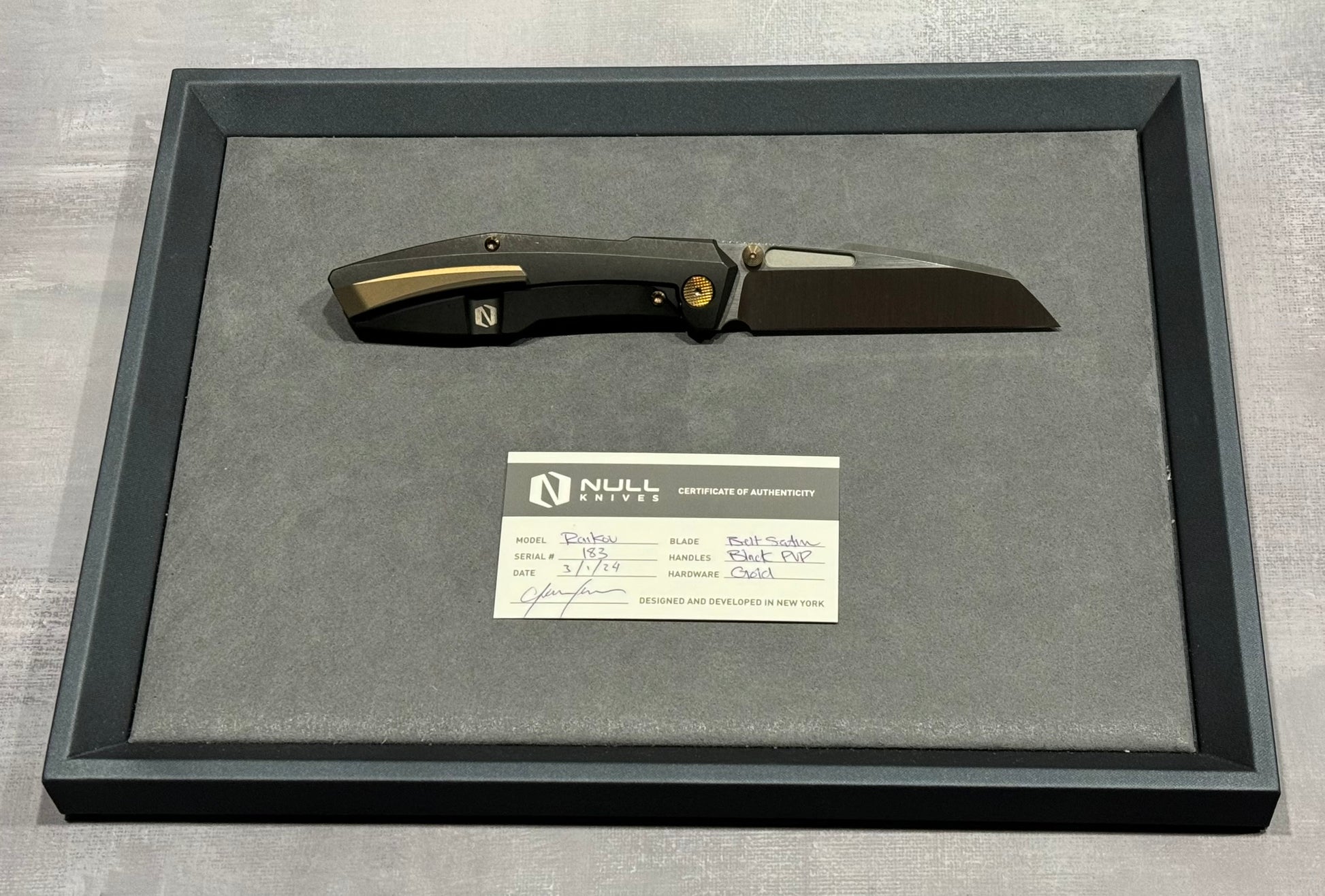 Null Knives-Null Knives Raikou - Black PVD/Belt Satin - Brand New-2-Urban Cutlery