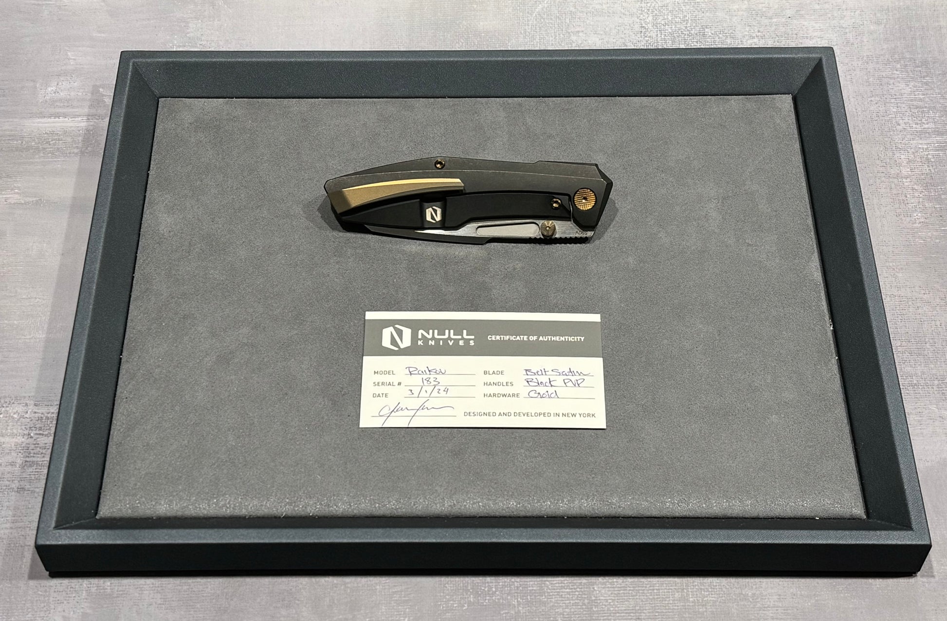 Null Knives-Null Knives Raikou - Black PVD/Belt Satin - Brand New-4-Urban Cutlery