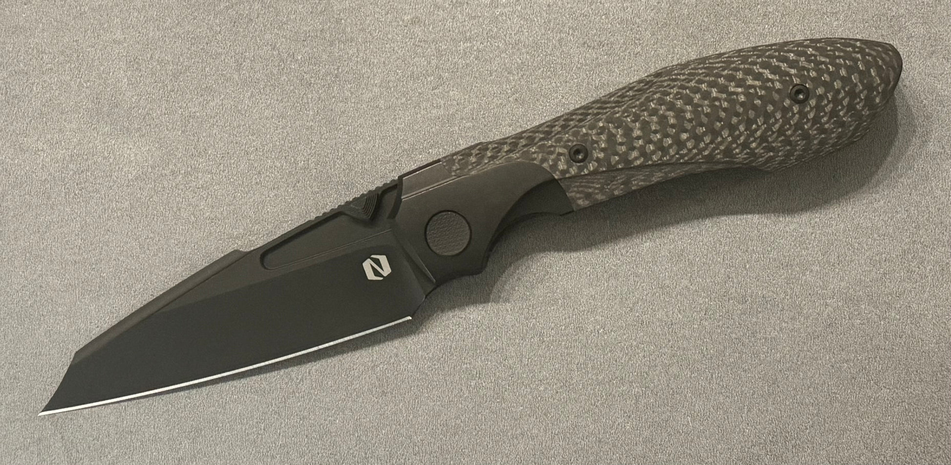 Null Knives-Null Knives Voodoo - Black PVD with Weave Carbon Fiber Inlay Handle - Black PVD with Light Stonewash Finish Blade-Urban Cutlery
