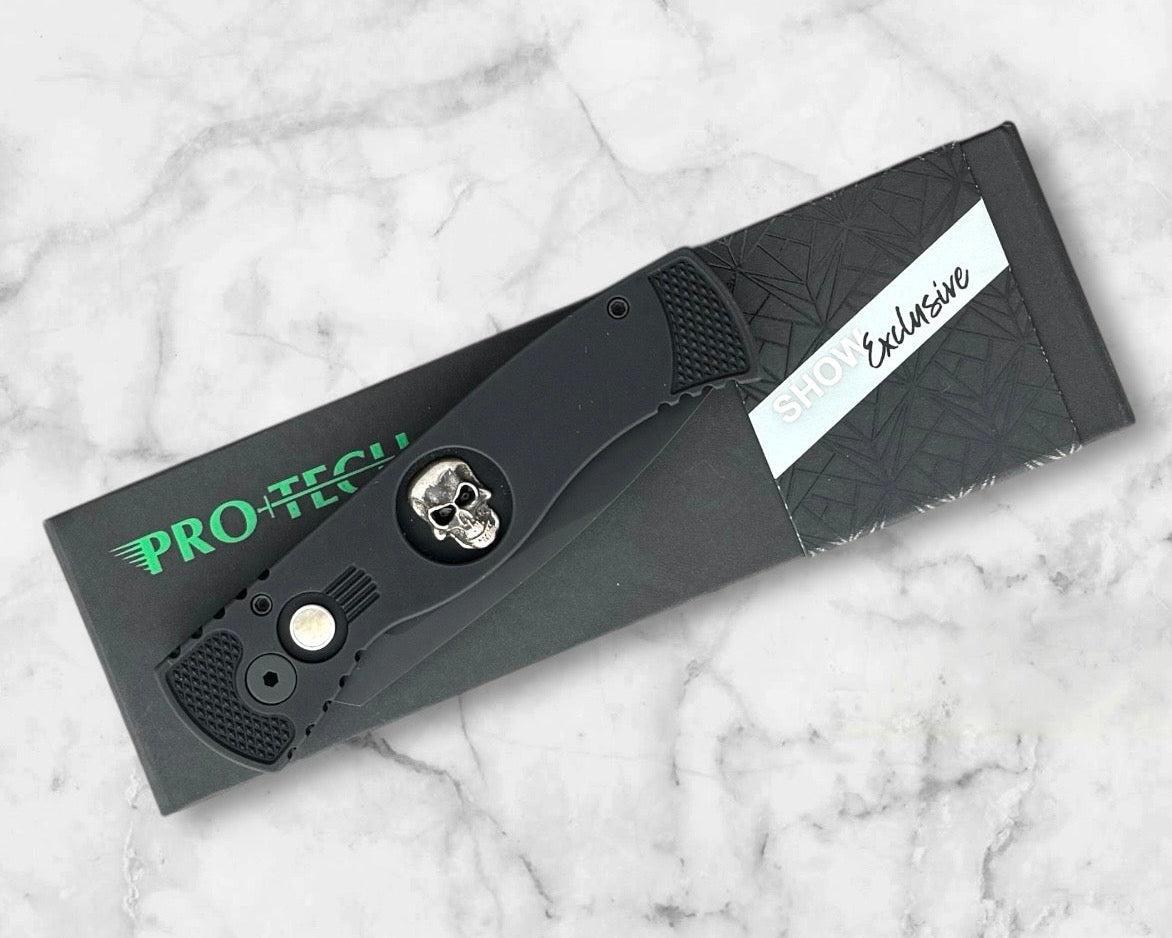Pro-Tech-Pro-Tech 2025 F&F Show Exclusive SKULL Ltd. Edition TR-2 AUTO - Black Aluminum handle, Bruce Shaw designed sterling silver skull - Black Magnacut Blade - Pearl Button-1-Urban Cutlery