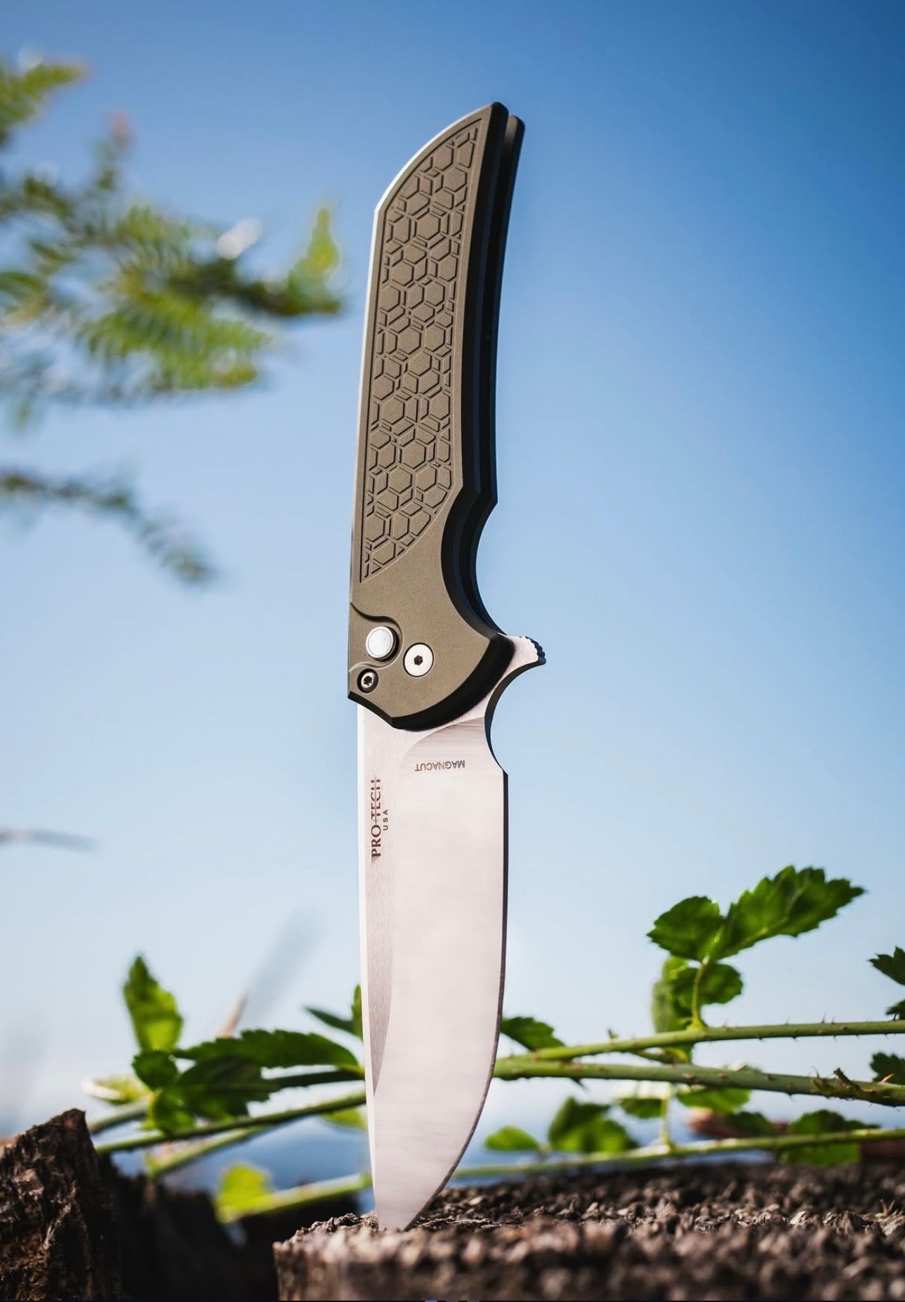 Pro-Tech-Pro-Tech BSW25.Mordax.1 Blade Show West 2025 Exclusive Mordax - Green "Gridlock" Handle - Machine Satin Magnacut Blade - White Pearl Push Button - Polished Clip /80-2-Urban Cutlery