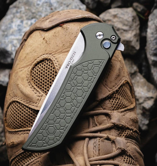 Pro-Tech-Pro-Tech BSW25.Mordax.1 Blade Show West 2025 Exclusive Mordax - Green "Gridlock" Handle - Machine Satin Magnacut Blade - White Pearl Push Button - Polished Clip /80-Urban Cutlery