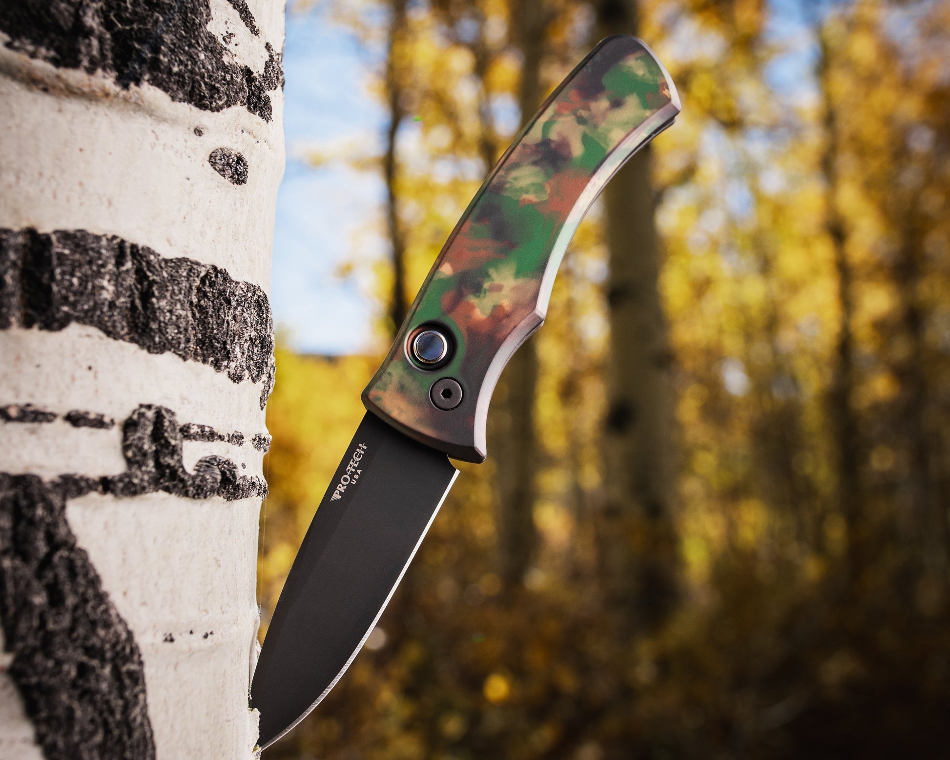 Pro-Tech-Pro-Tech DUKE2103.WOODLAND Duke AUTO - WOODLAND CAMO custom anodized 6061 Aluminum Handle - DLC Black Magnacut Blade - Black Lip Pearl Button - Black Hardware - Black Clip-Urban Cutlery