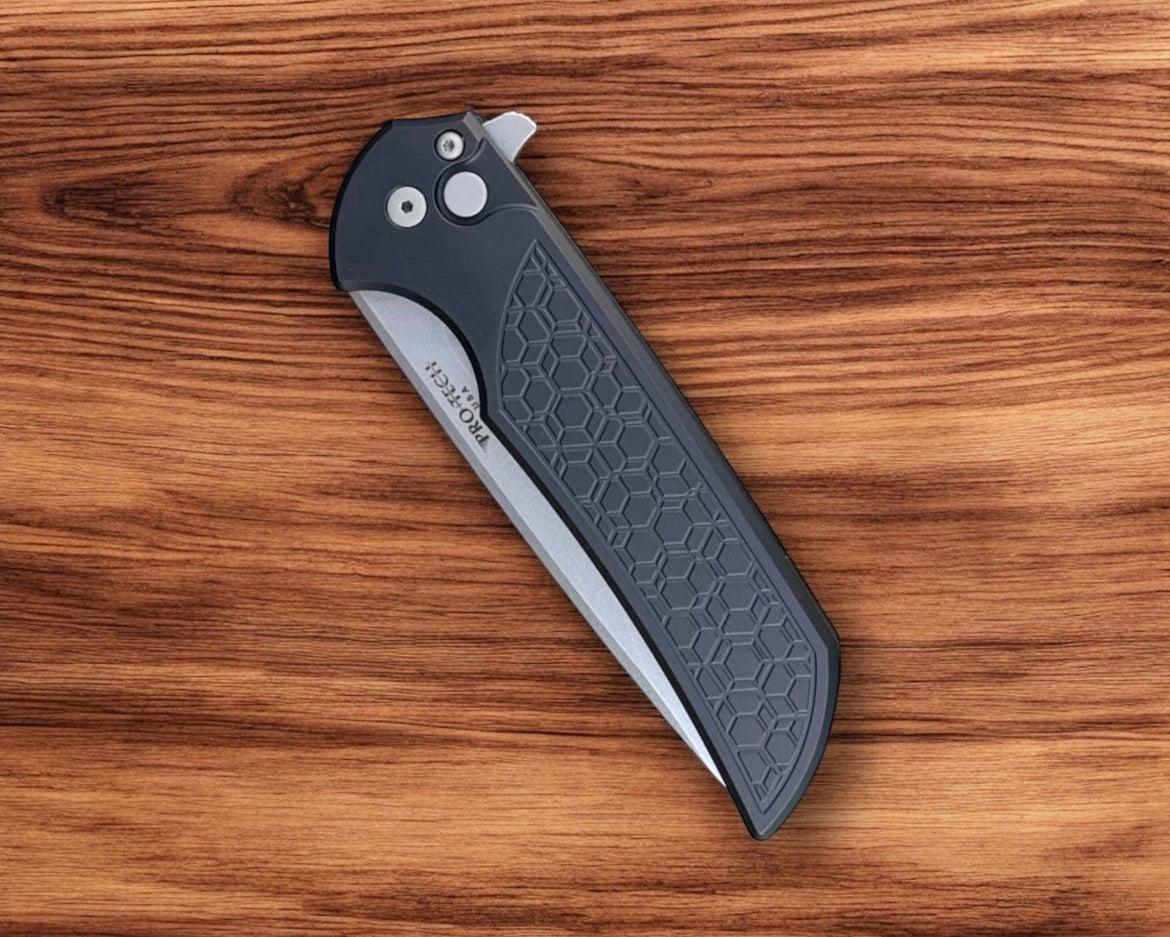 Pro-Tech-Pro-Tech Gridlock Mordax - Black "Gridlock" Handle - Stonewash Magnacut Blade - Blasted Clip-4-Urban Cutlery