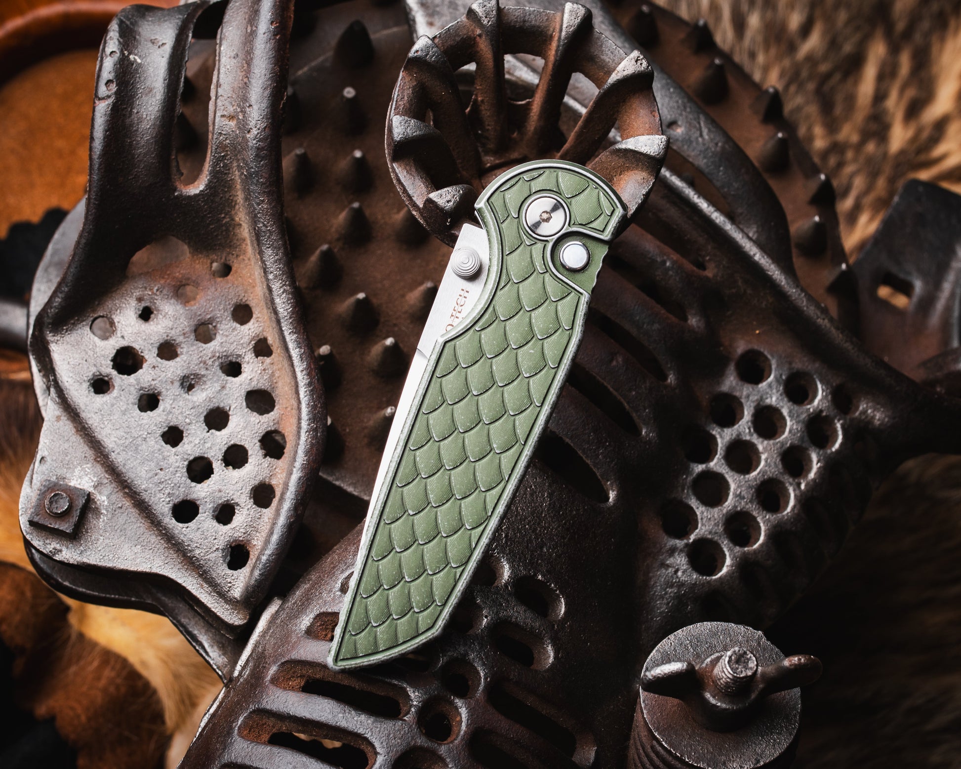 Pro-Tech-Pro-Tech INT1105.LTD.BW.REPTILE.Green TR-3 INTEGRITY Manual - Battleworn REPTILE Textured Green Handle - Machine Satin MAGNACUT Blade - Black Lip Pearl Button - Satin Hardware-Urban Cutlery