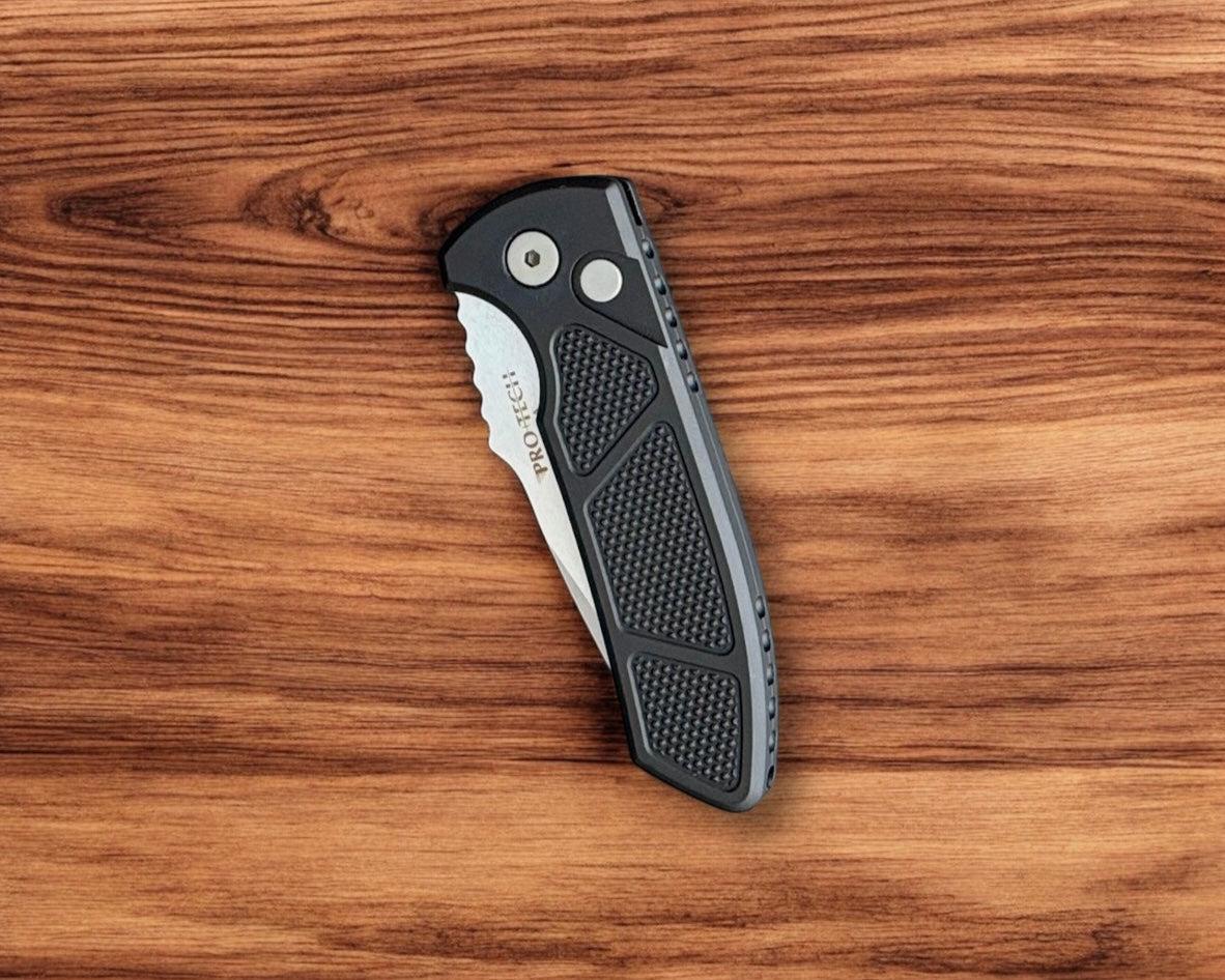 Pro-Tech-Pro-Tech Les George LG405 SBR AUTO - Machined Texture Black Handle - s35vn Blade - Blasted Hardware-Urban Cutlery