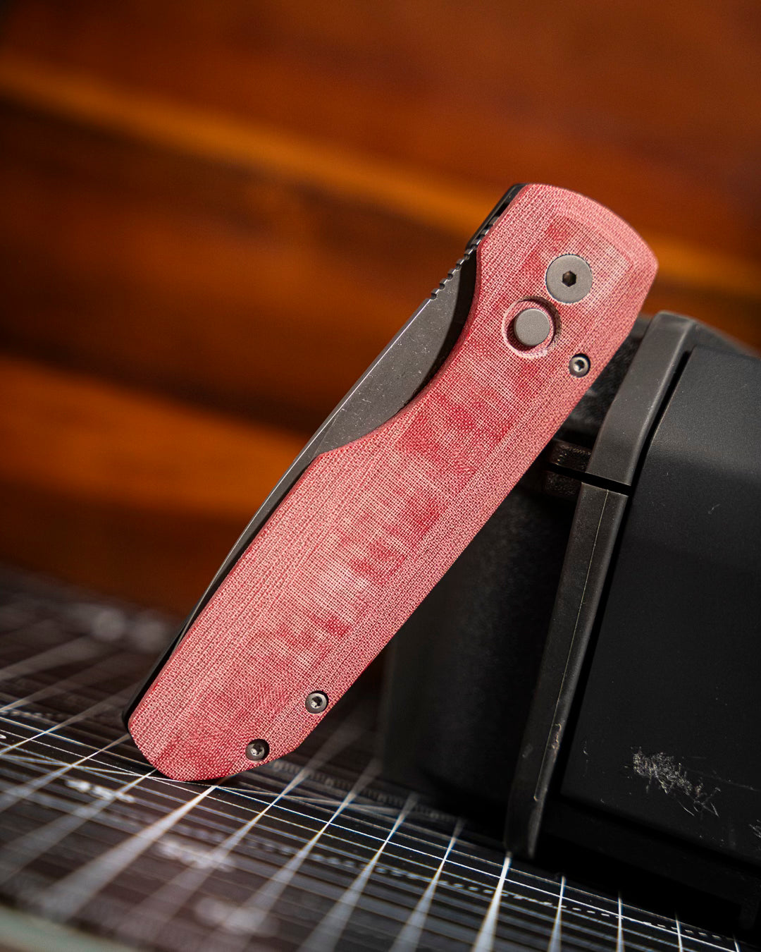 Pro-Tech-Pro-Tech VERO1211-AW.Red.Linen Vero Synapse Auto - Black Aluminum and Red Linen Micarta Handle - Acid Washed Magnacut Blade - Blasted Hardware - Machined Ti Clip-3-Urban Cutlery