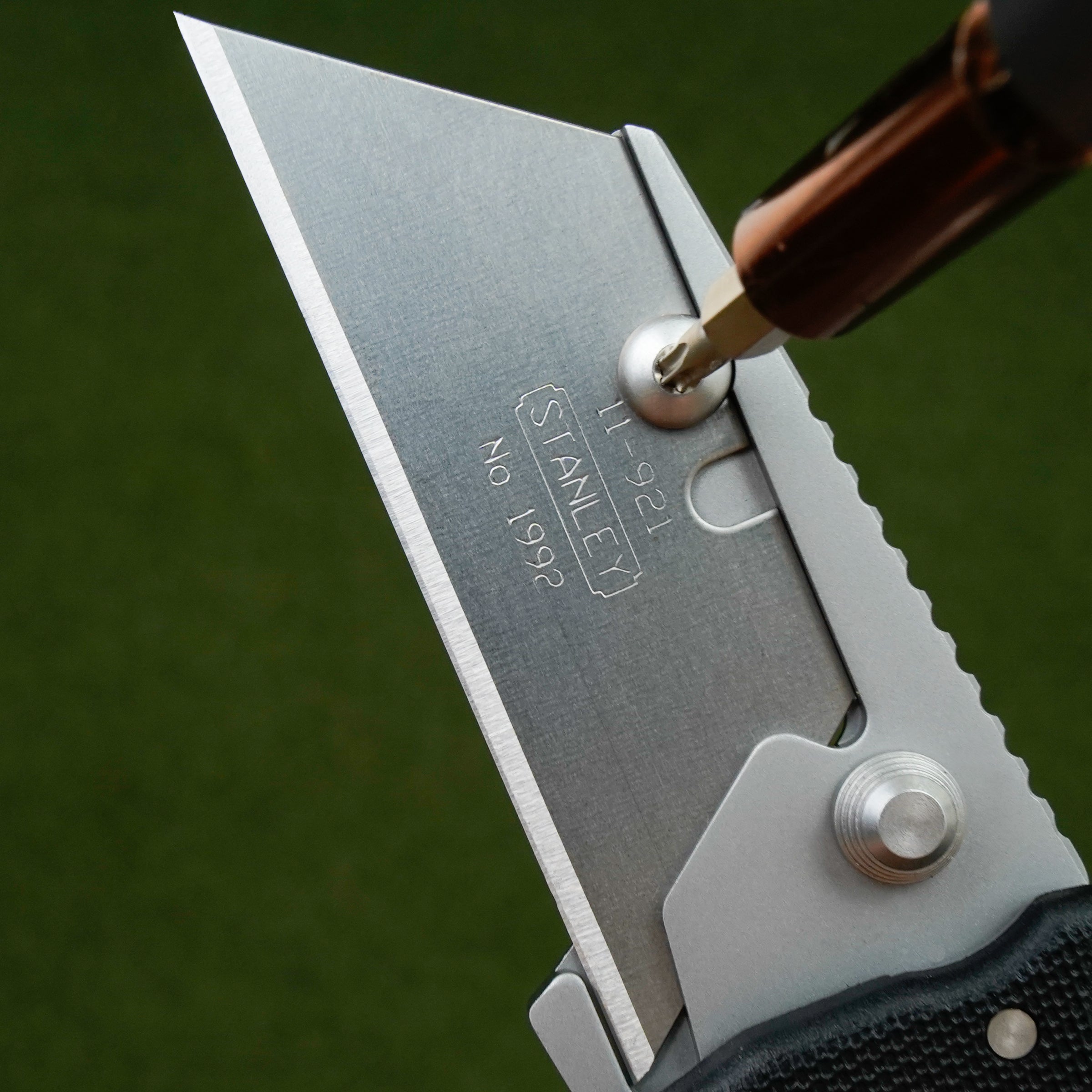 Demko Knives Razor-Shark - Black GRN Handles - Utility Razor