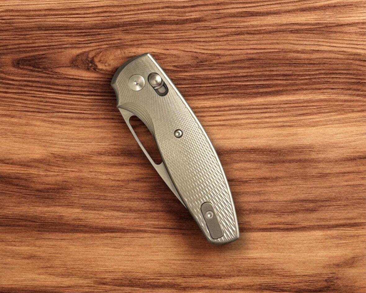 Three Rivers Mfg.-Three Rivers Mfg. (TRM) Bulldog Rev B - TITANIUM 3D Contoured LIZARD SKIN Handles - 20CV Blade-Urban Cutlery