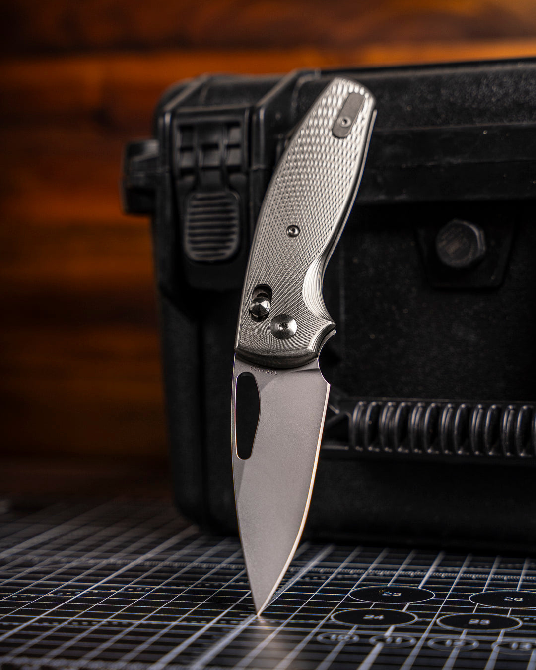 Three Rivers Mfg.-Three Rivers Mfg. (TRM) Bulldog Rev B - TITANIUM 3D Contoured LIZARD SKIN Handles - MAGNACUT Blade-1-Urban Cutlery