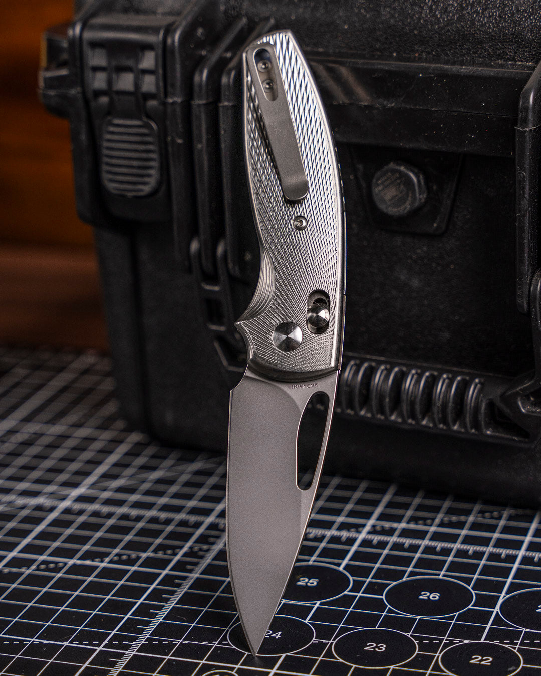 Three Rivers Mfg.-Three Rivers Mfg. (TRM) Bulldog Rev B - TITANIUM 3D Contoured LIZARD SKIN Handles - MAGNACUT Blade-2-Urban Cutlery
