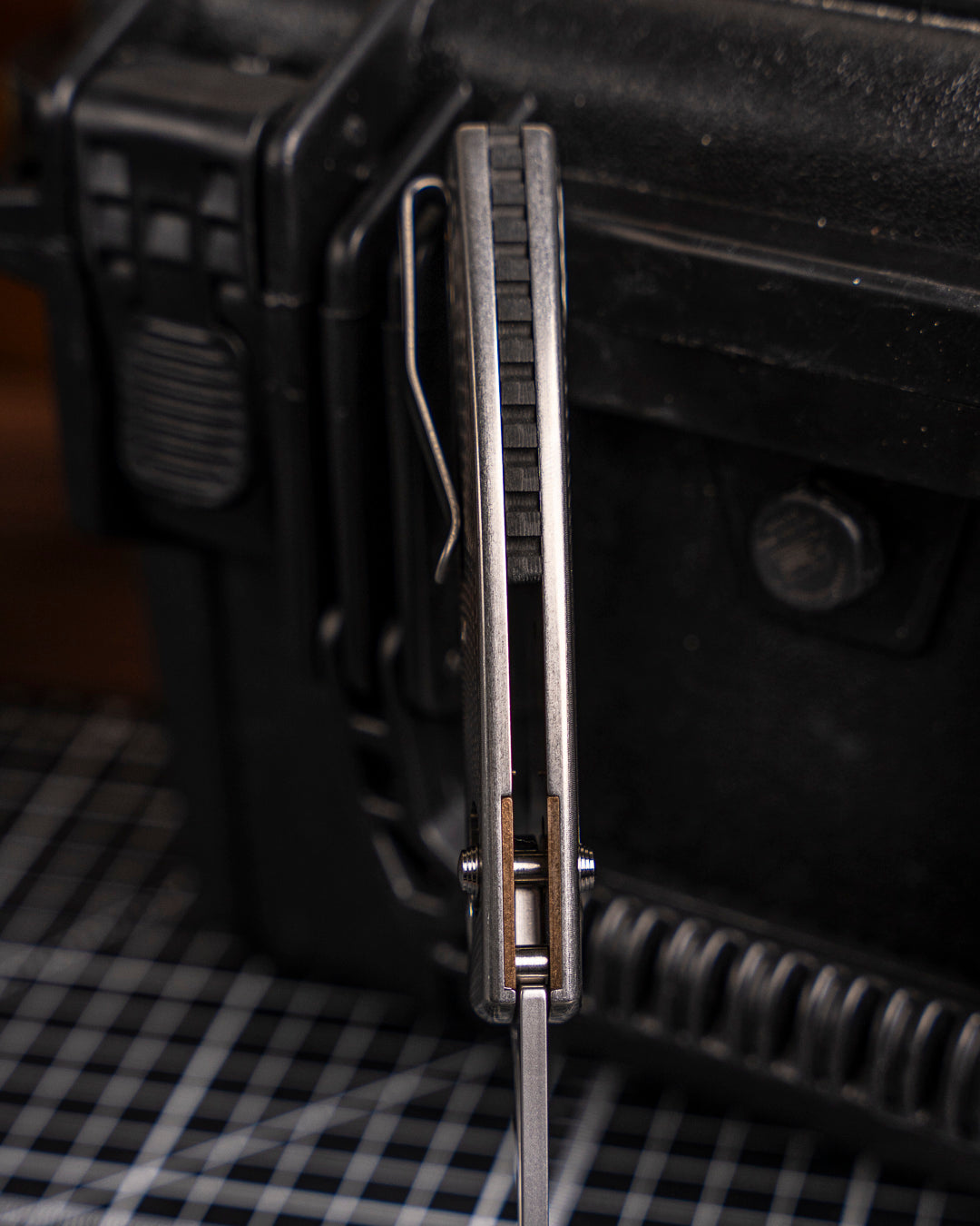 Three Rivers Mfg.-Three Rivers Mfg. (TRM) Bulldog Rev B - TITANIUM 3D Contoured LIZARD SKIN Handles - MAGNACUT Blade-4-Urban Cutlery