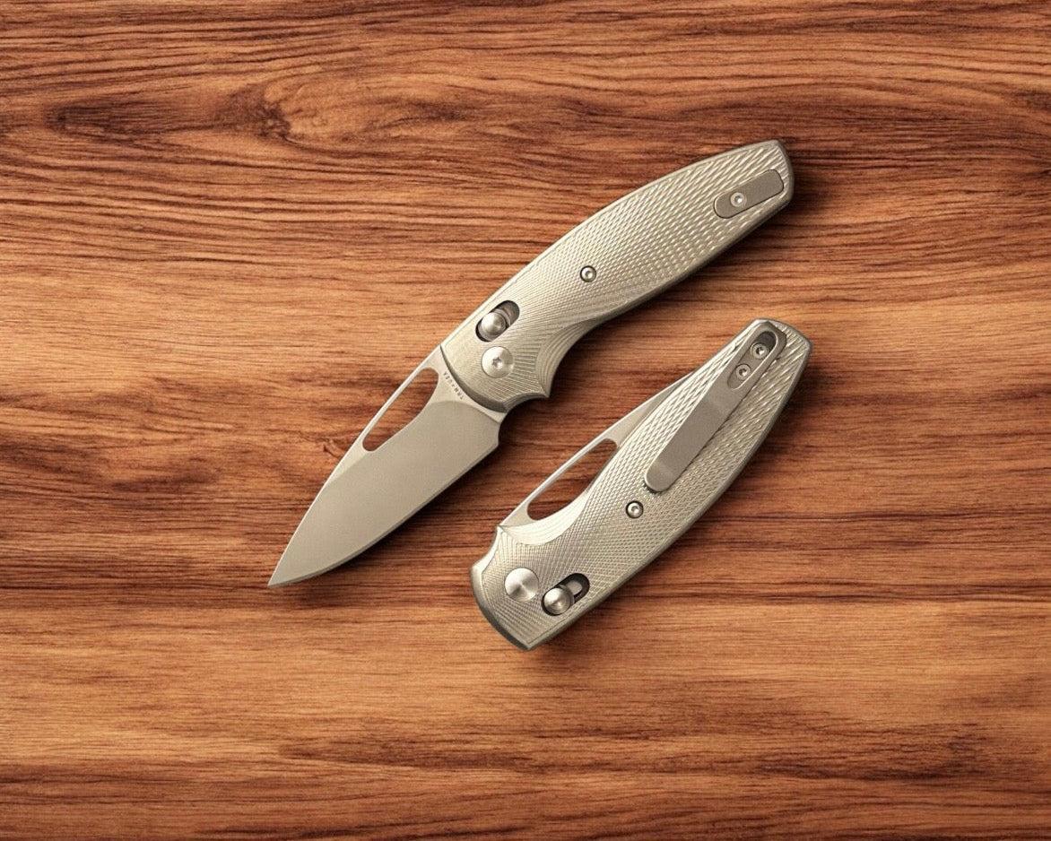 Three Rivers Mfg.-Three Rivers Mfg. (TRM) Bulldog Rev B - TITANIUM 3D Contoured LIZARD SKIN Handles - MAGNACUT Blade-Urban Cutlery