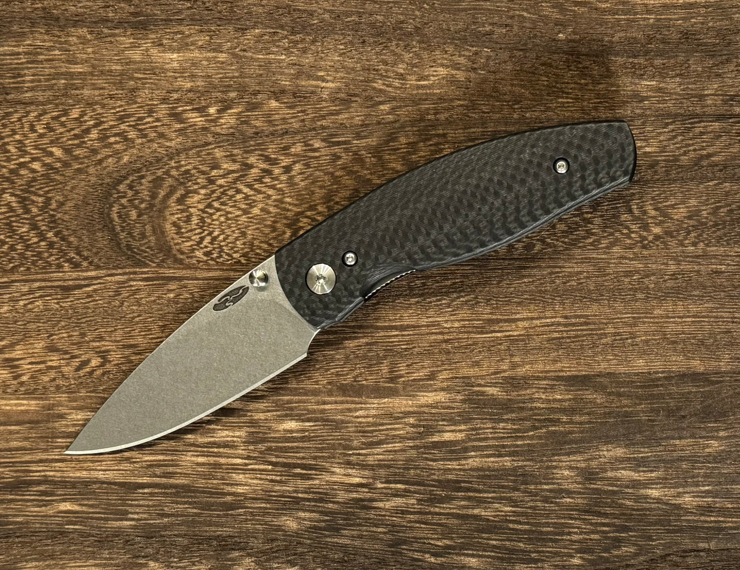 Three Rivers Mfg.-Three Rivers Mfg. (TRM) Neutron 2 - CARBON FIBER 3D Contoured SMOOTH - Magnacut Blade-1-Urban Cutlery