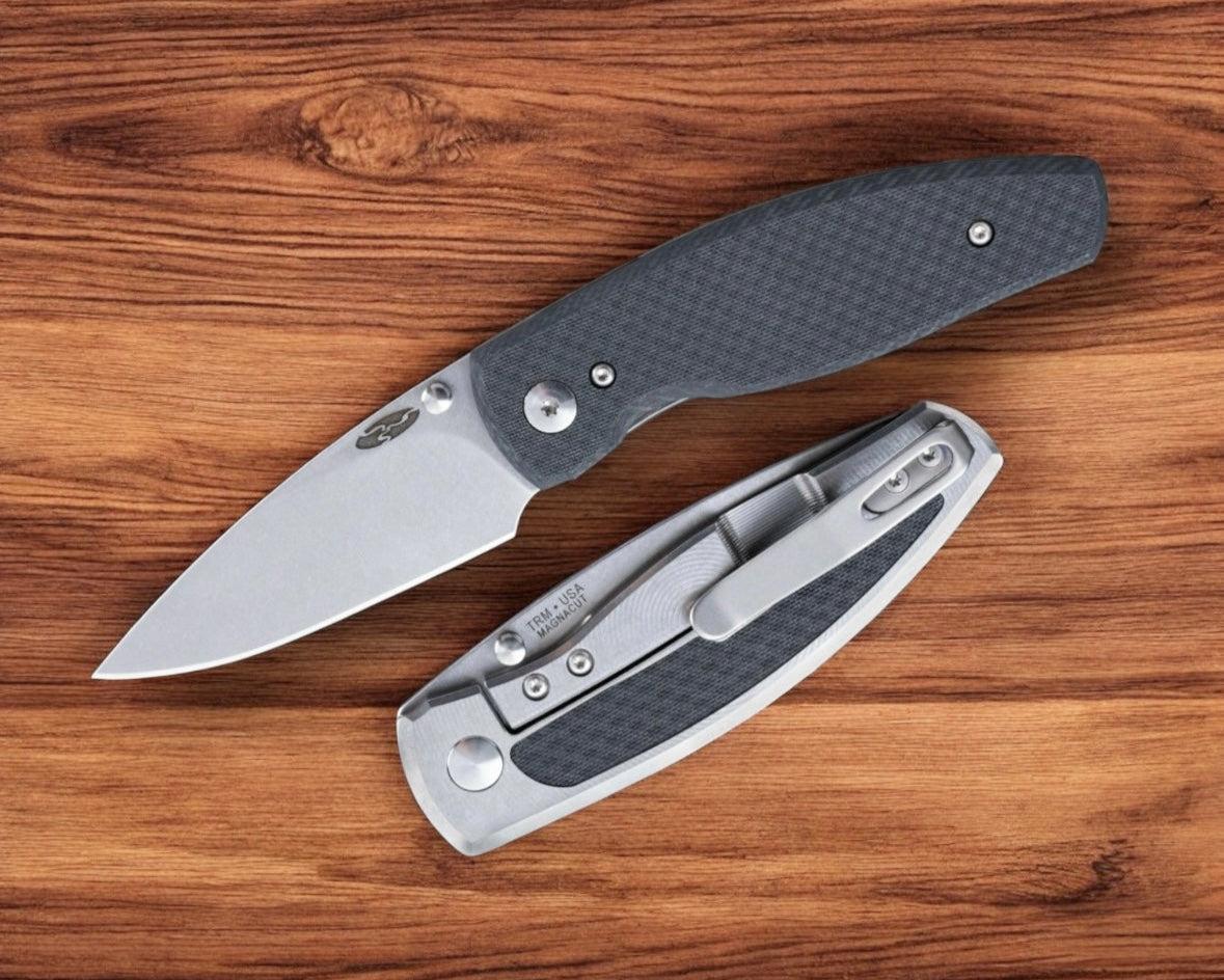 Three Rivers Mfg.-Three Rivers Mfg. (TRM) Neutron 2 FRAME LOCK - CARBON FIBER TEXTURED Handles - Magnacut Blade-1-Urban Cutlery