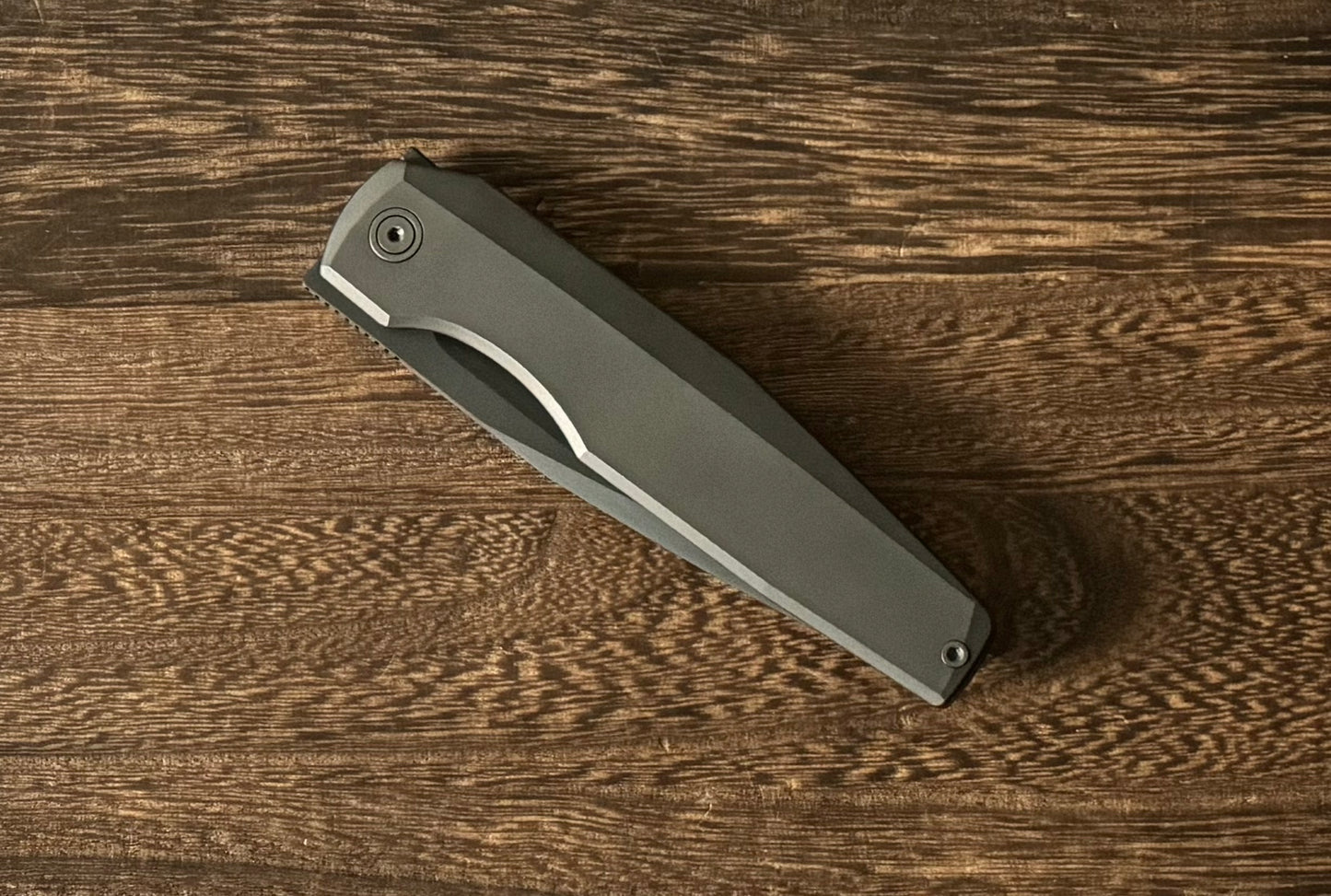 Vero Engineering-Vero Engineering Lux - Black Titanium Handle - DLC Blade-3-Urban Cutlery