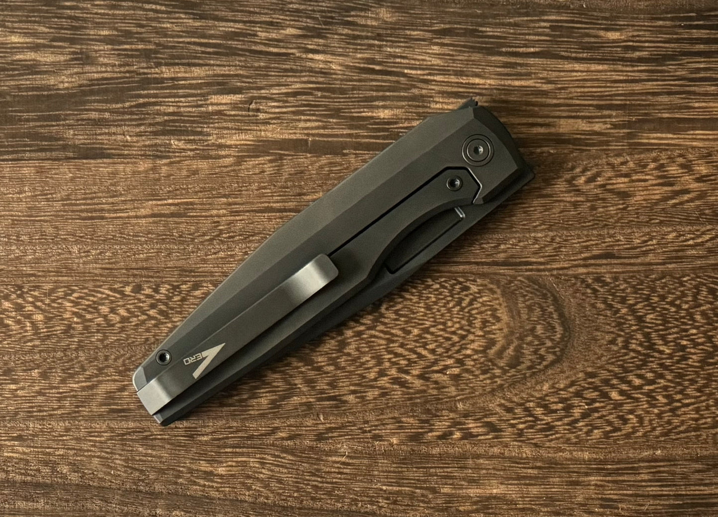 Vero Engineering-Vero Engineering Lux - Black Titanium Handle - DLC Blade-4-Urban Cutlery