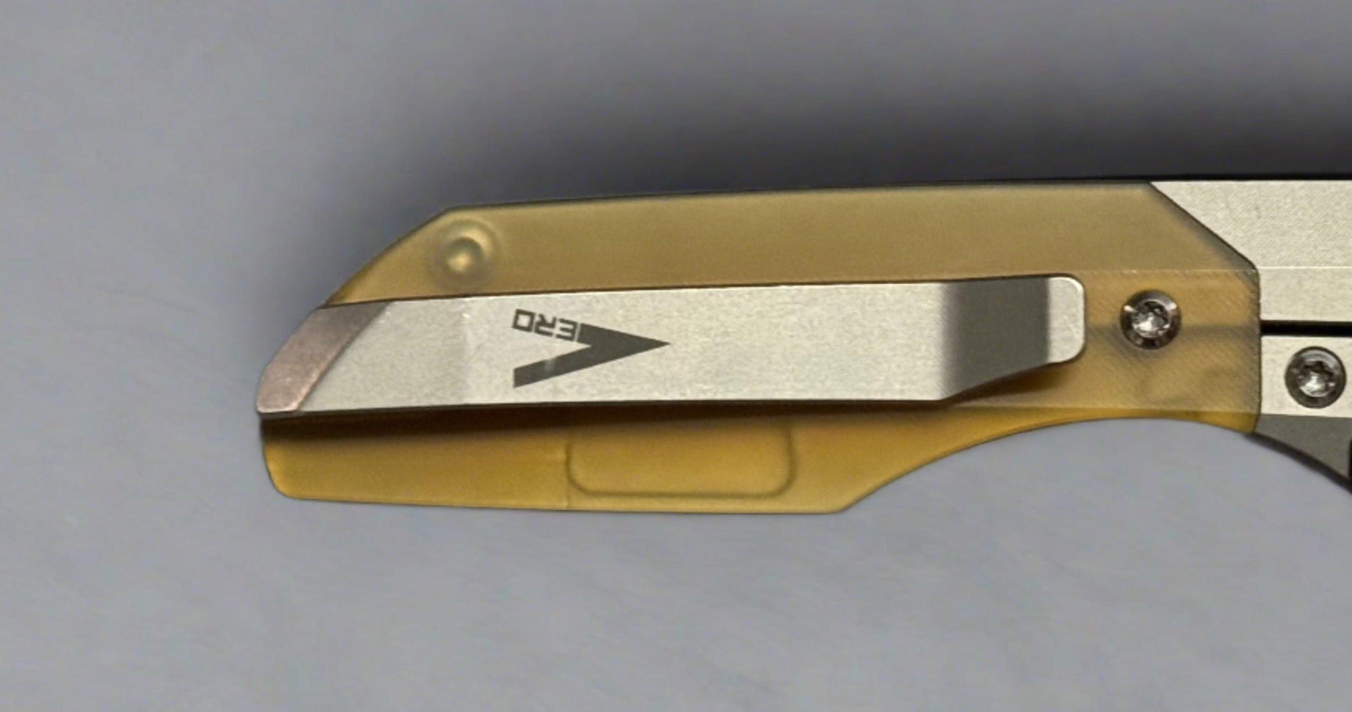 Vero Engineering-Vero Synapse Mini (REC) - Ultem and SW Ti Handle - Hand Satin M390 Blade - Pre-Owned-5-Urban Cutlery
