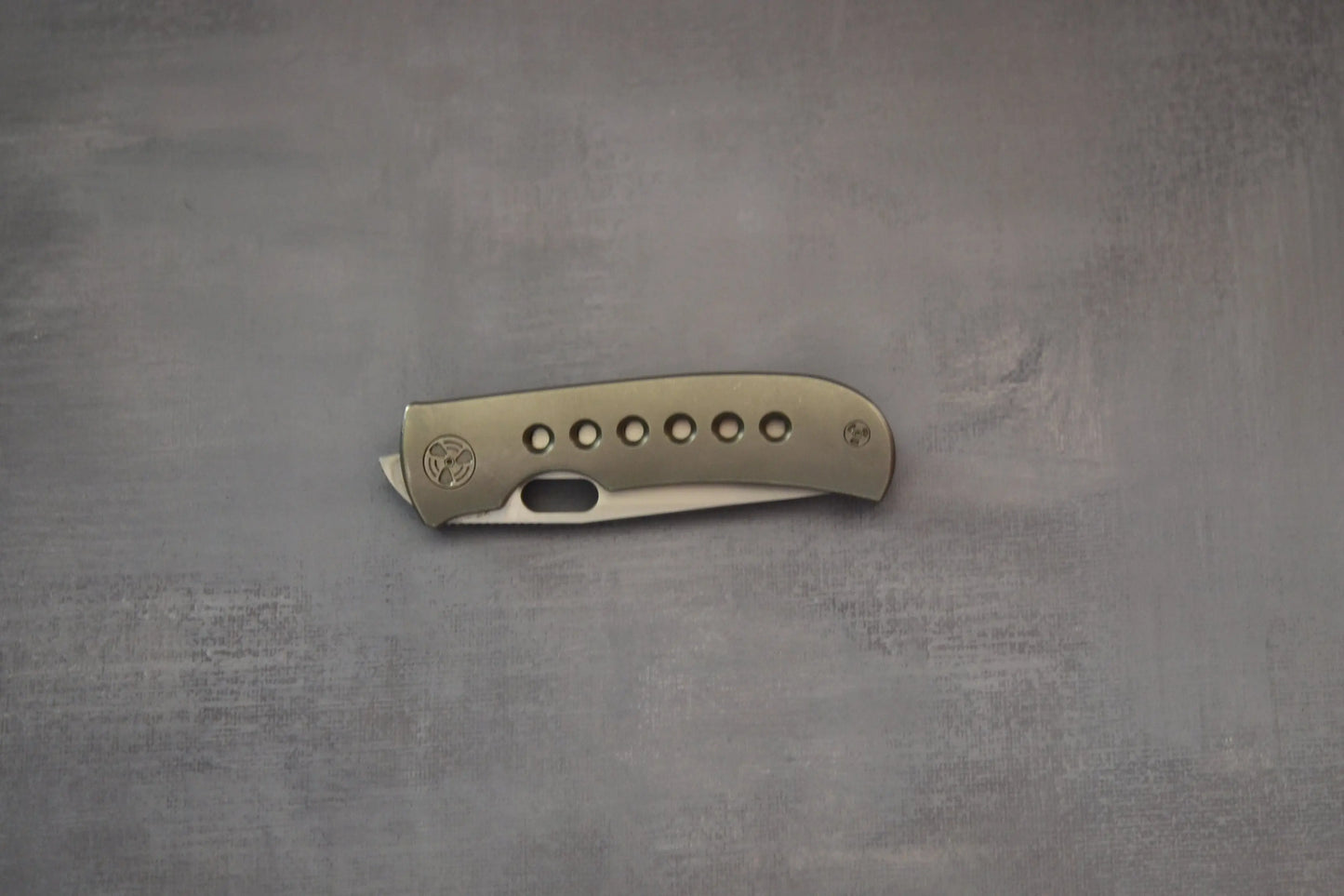 WingmanEDC; Tom Mayo-WingmanEDC x Tom Mayo MTNT Mach 3 - Titanium - Hand Rubbed M390 - Pre-Owned-4-Urban Cutlery